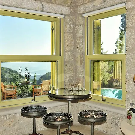 Mounty Island Willa *