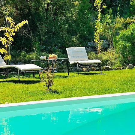 Mounty Island * Λαζαράτα